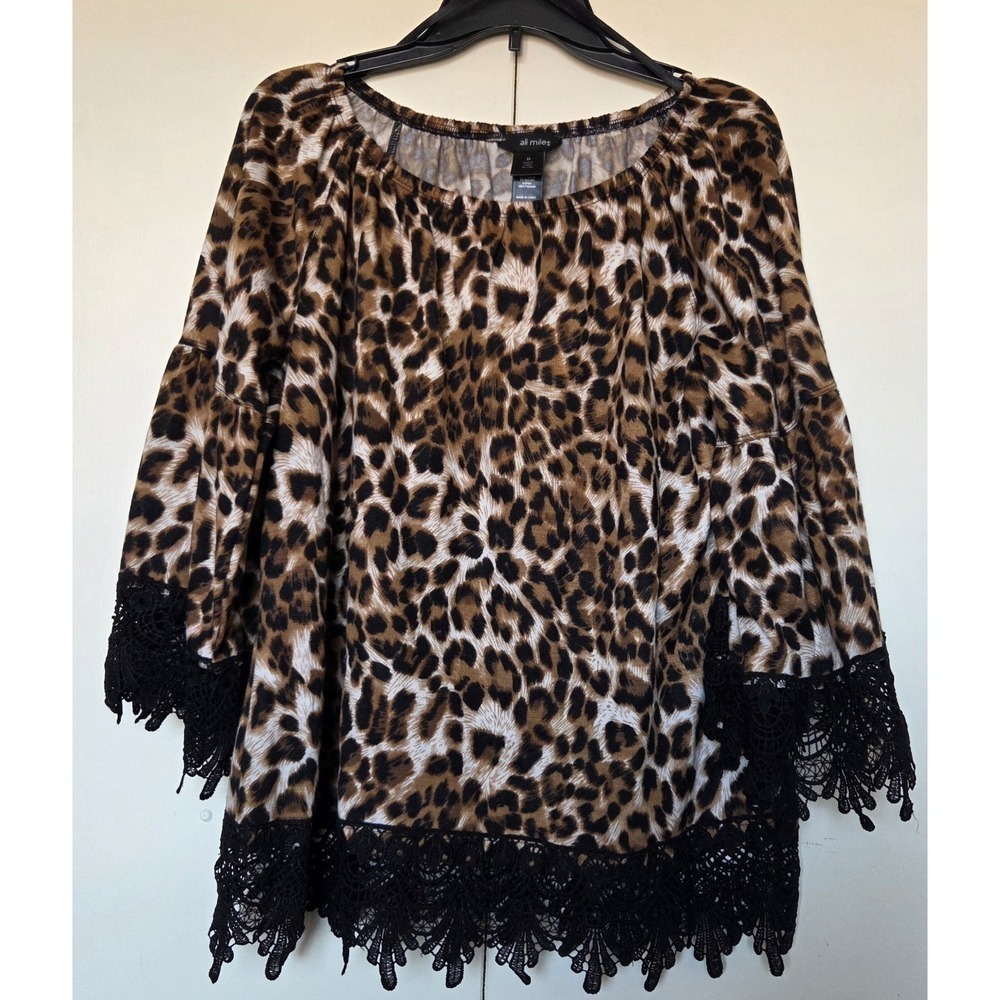 ALI MILES Womens Animal Print Lacey Sz Med Top ~ Excellent Pre-owned Condition ~